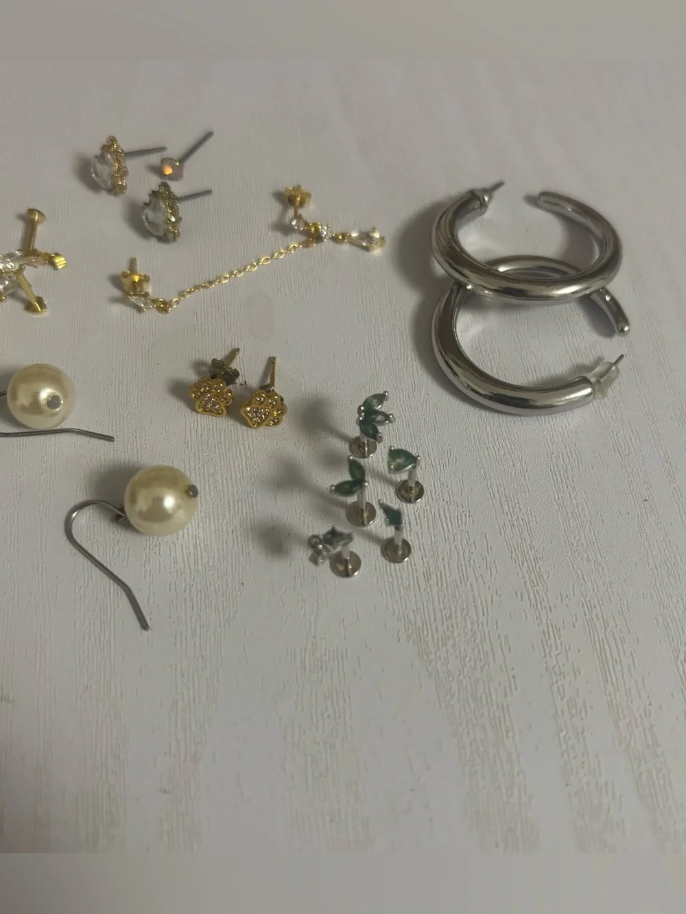 Earring bundle - Picture 3 of 4